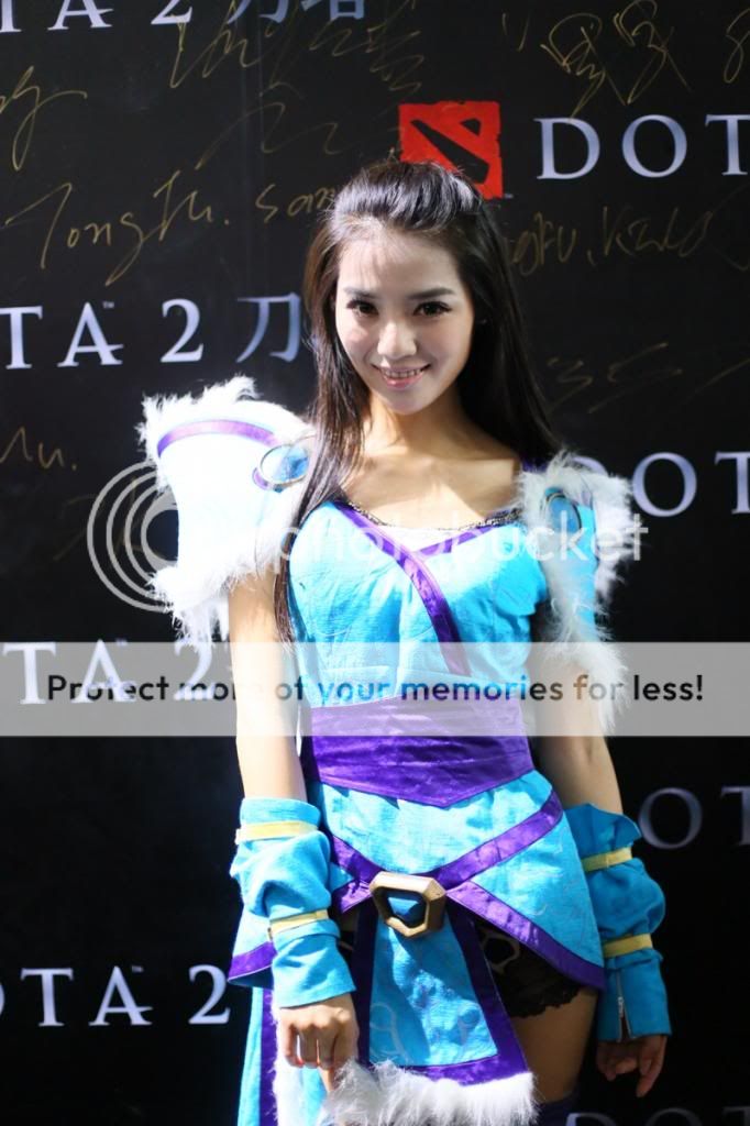 赵洁化身dota2性感冰美眉 观众大呼cj电竞女神